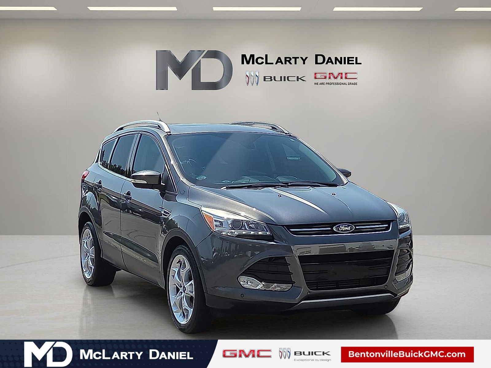  2015 Ford Escape Titanium FWD   