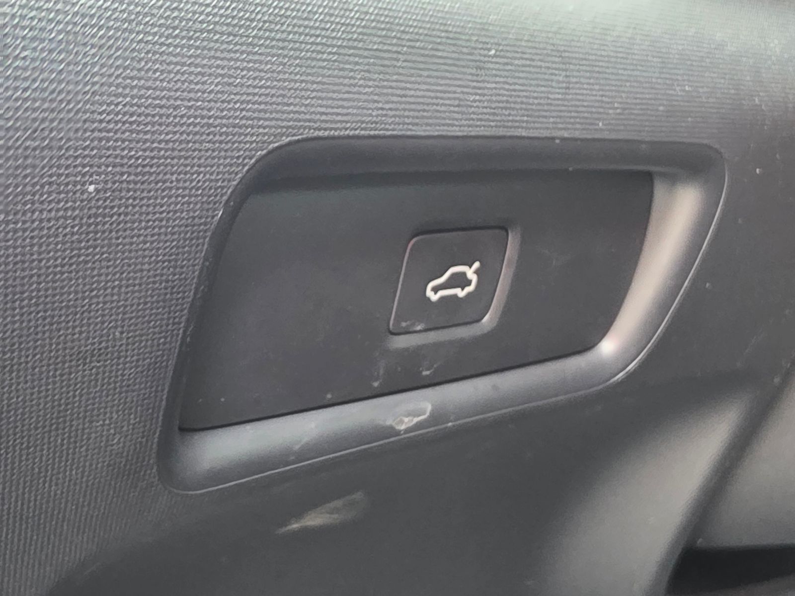 Used 2024  Polestar Long Range Dual Motor image 26