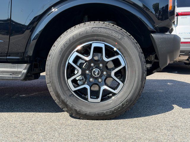 Used 2026 Shadow Black Ford Outer Banks image 31