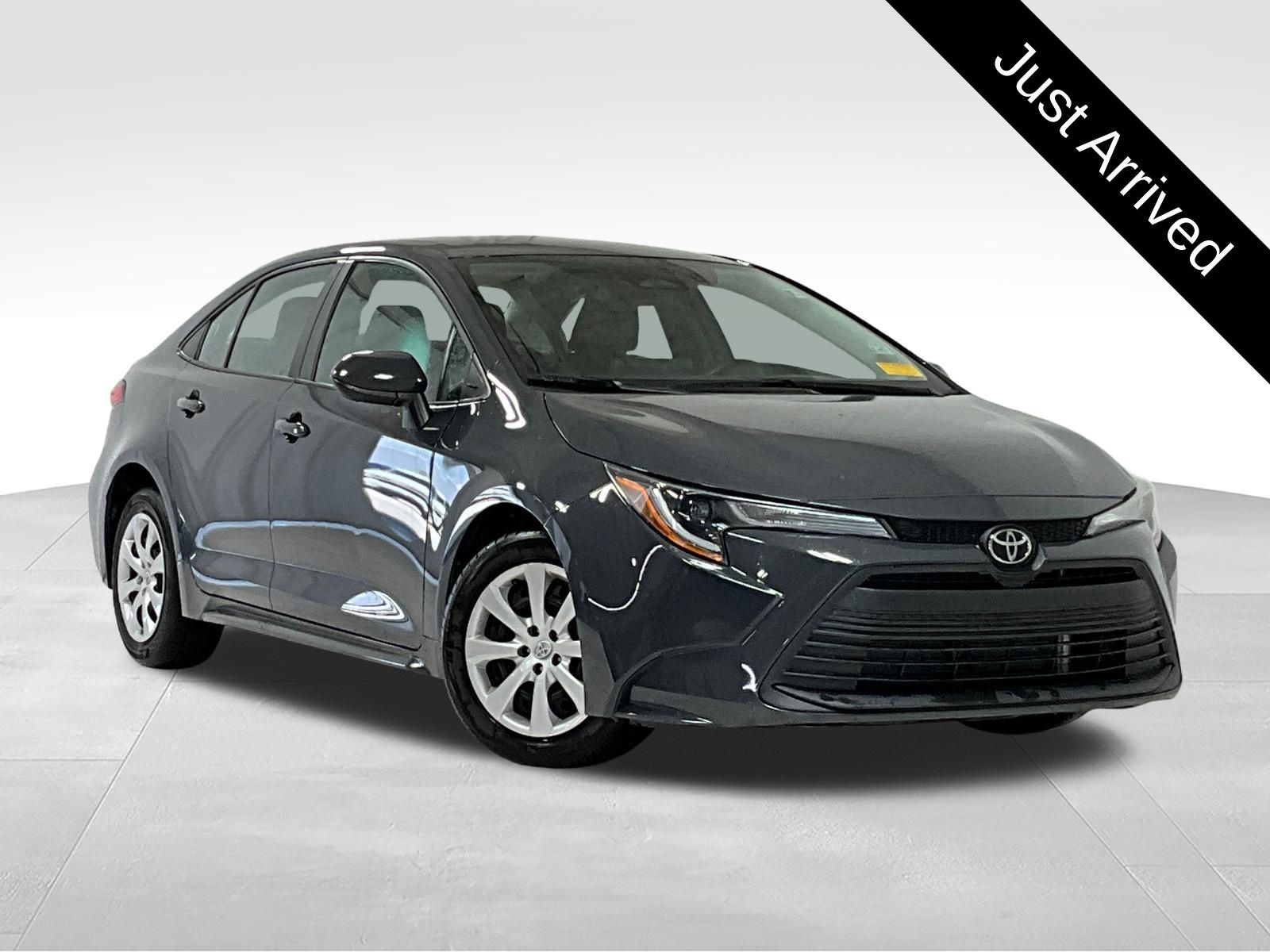  2024 Toyota Corolla LE FWD   