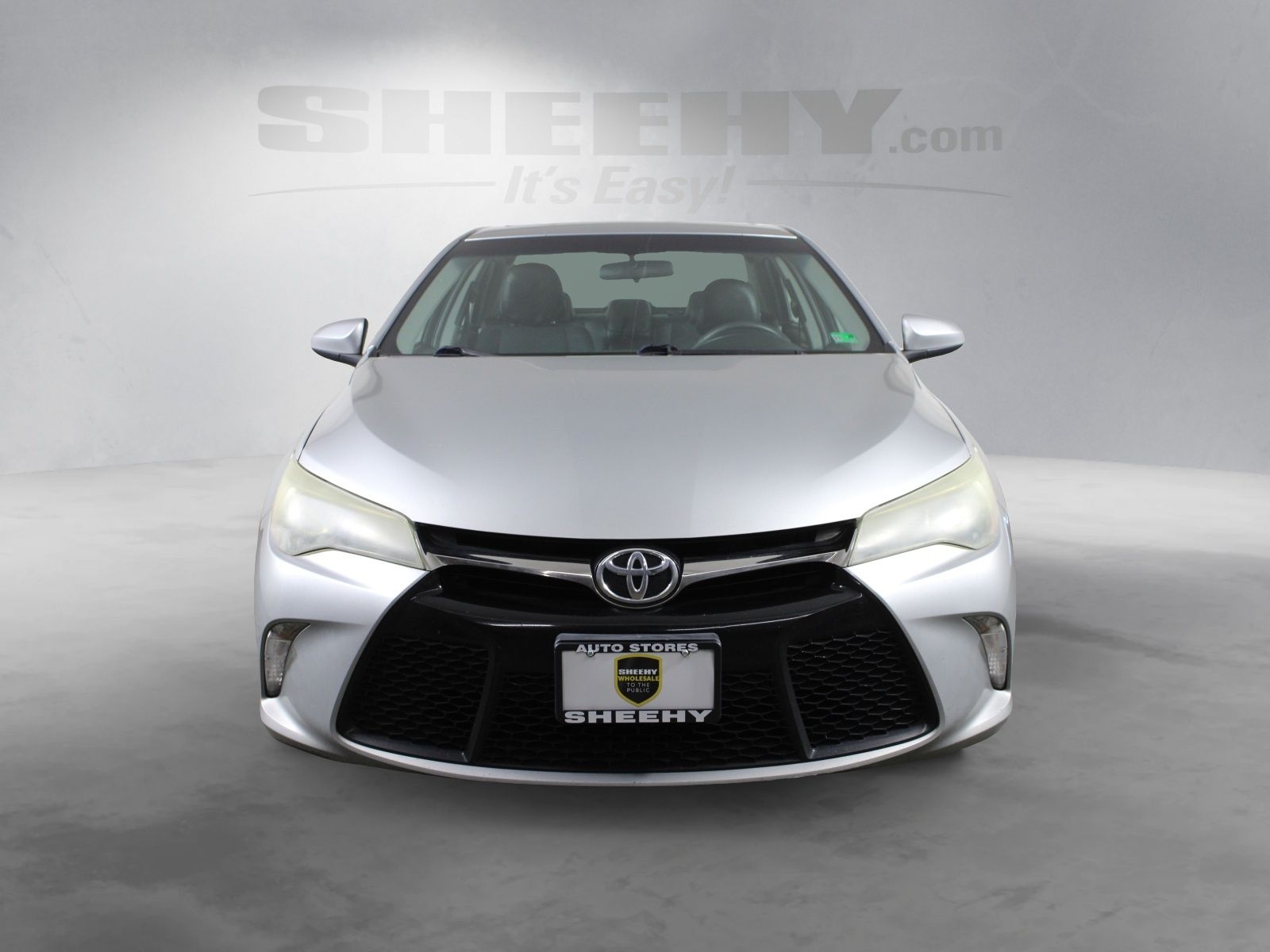 Used 2016 Silver Toyota SE image 14