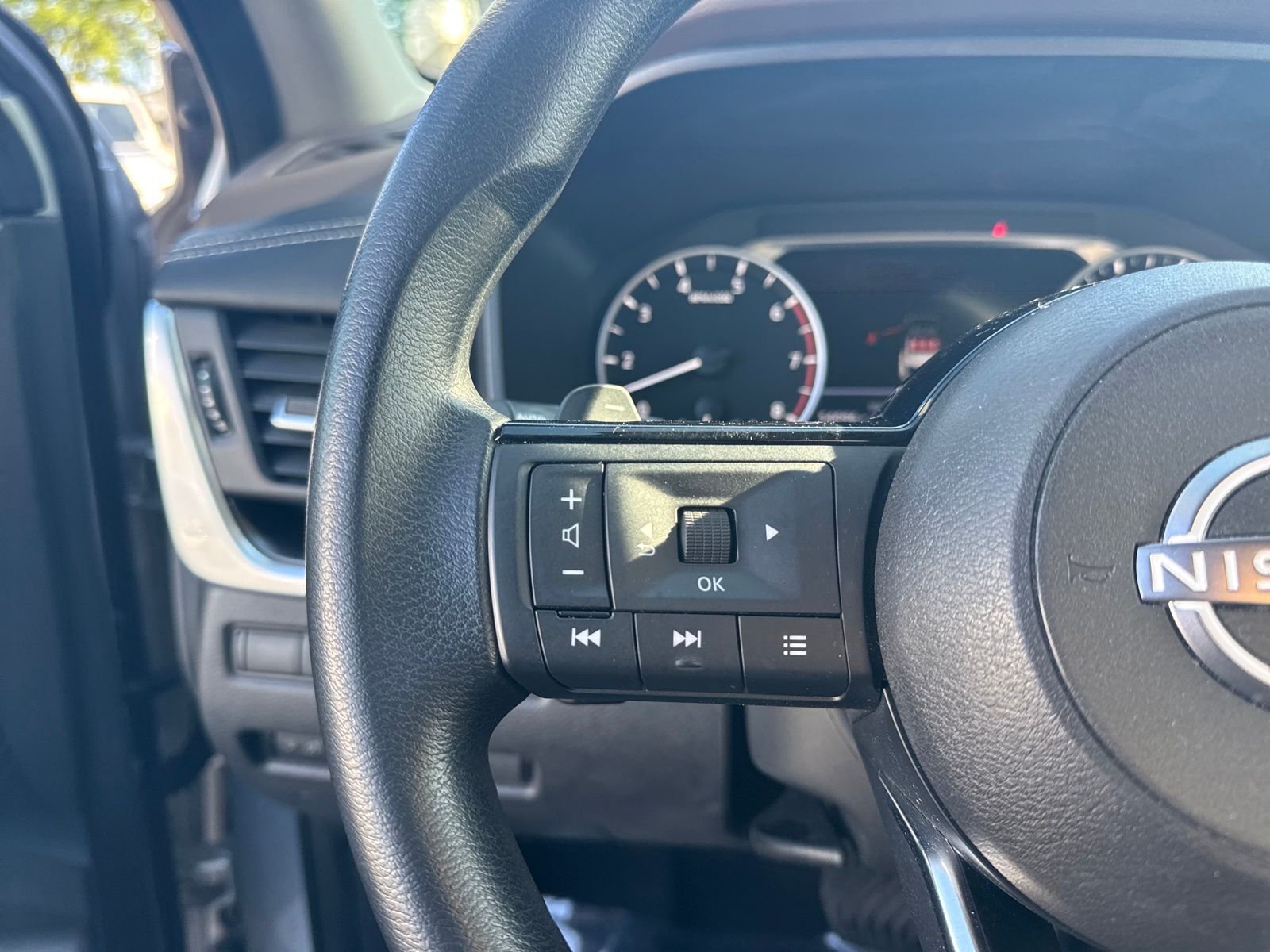 Used 2023 Nissan Rogue SV 4D Sport Utility