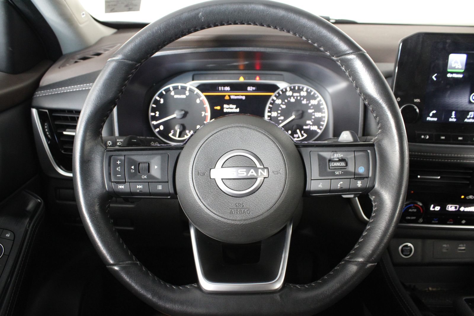 Used 2023 Gray Nissan SL image 5