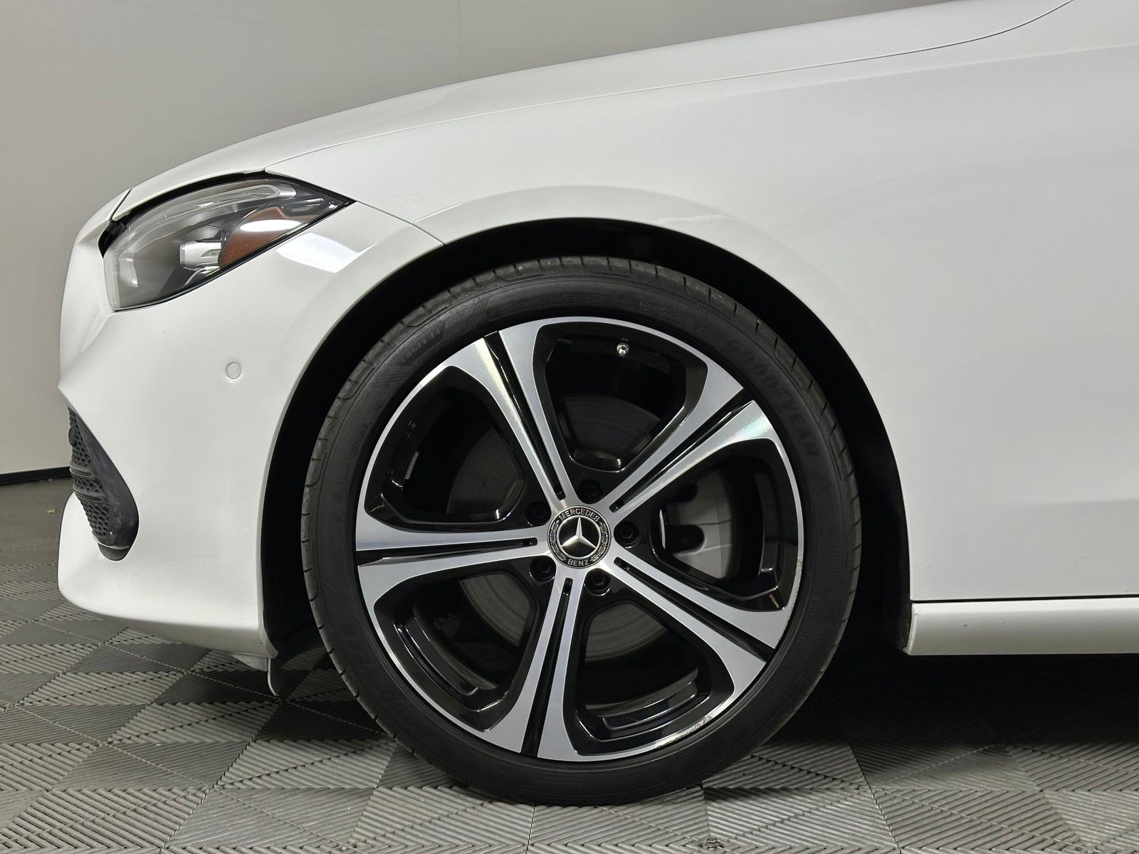 2025 Mercedes-Benz C-Class Sedan 8