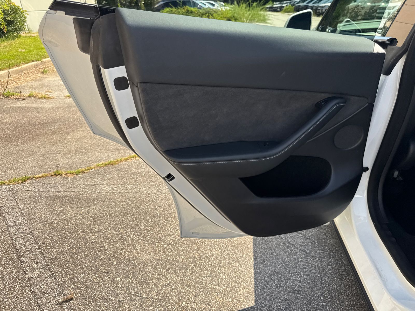 Used 2023 White Tesla Long Range image 22