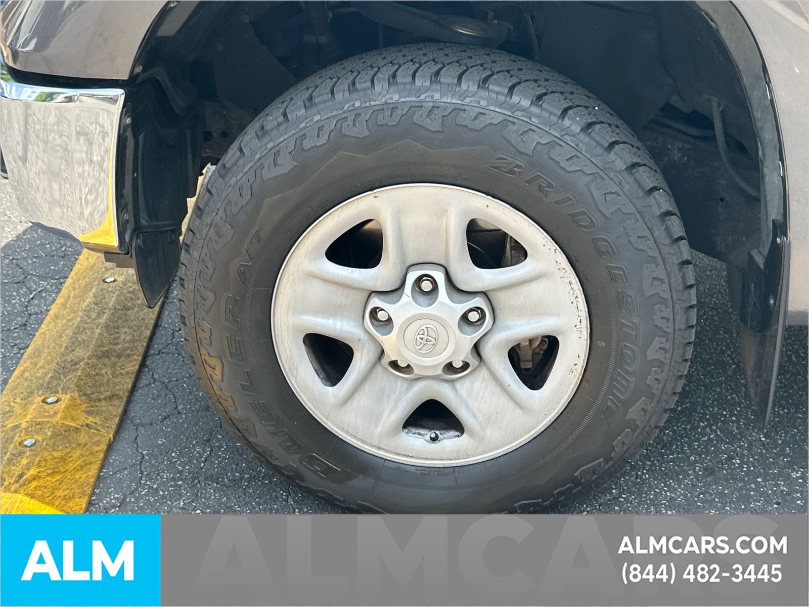 Used 2015 Gray Toyota SR5 image 12