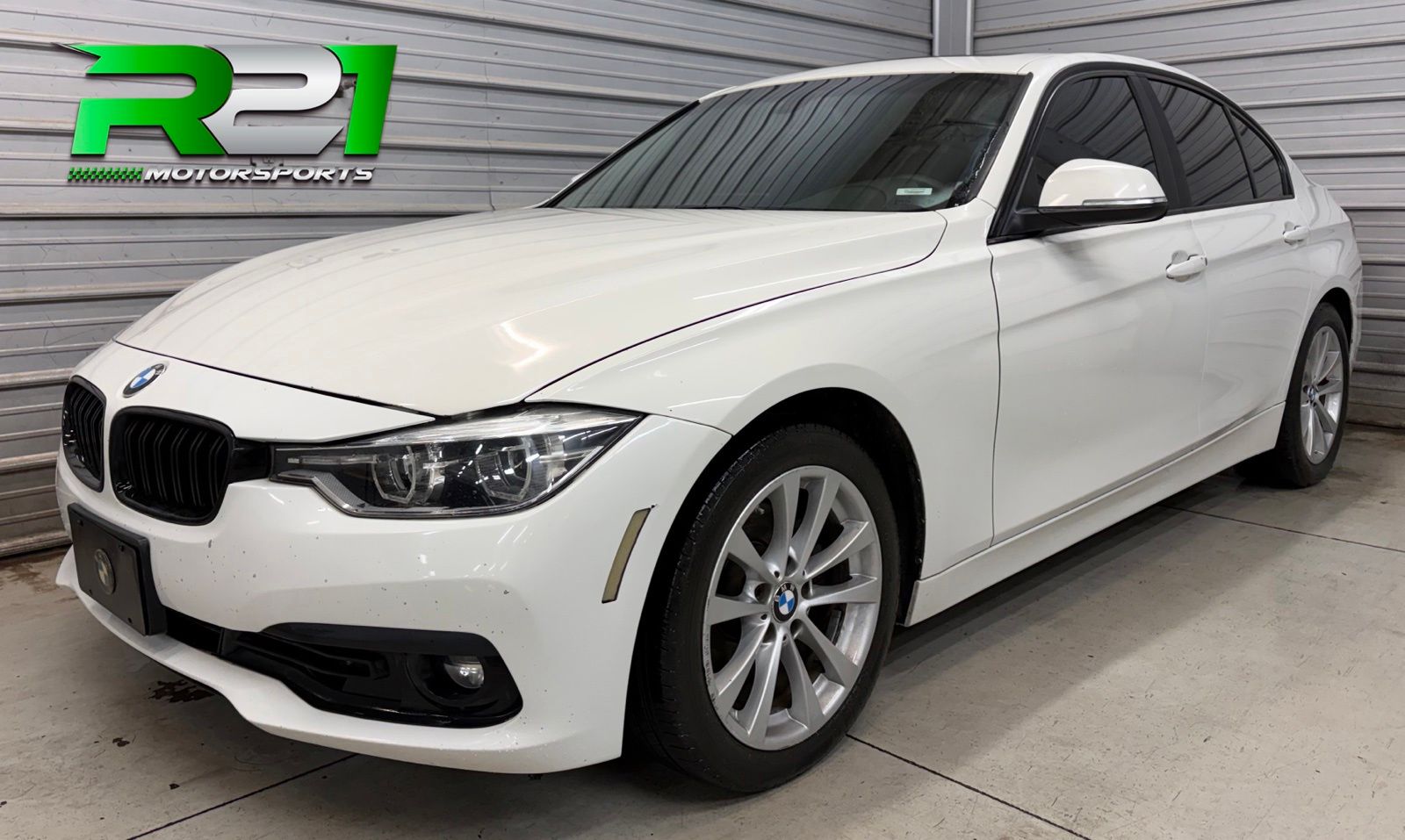 Photo 1 of 2018 BMW 3 Series 320i xDrive