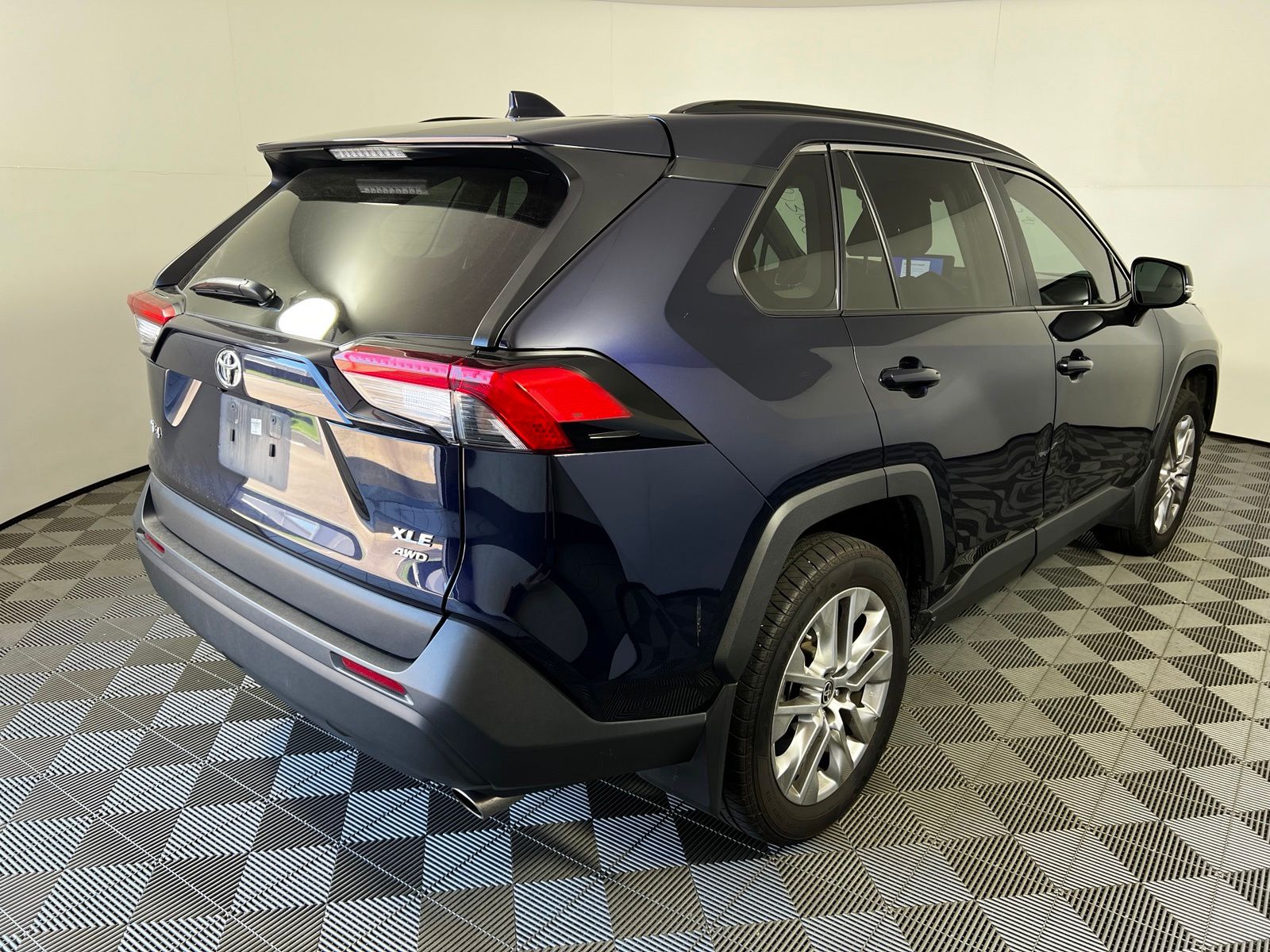 Thumbnail: 2025 Toyota RAV4 - 5