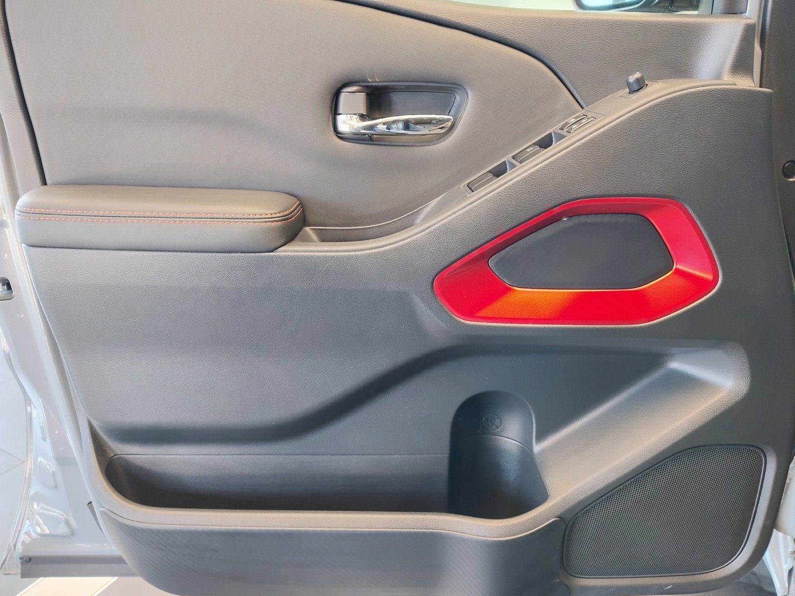 Used Car 2024 Nissan Frontier  Pro-4x For Sale Under $35,000 In San Antonio, Texas