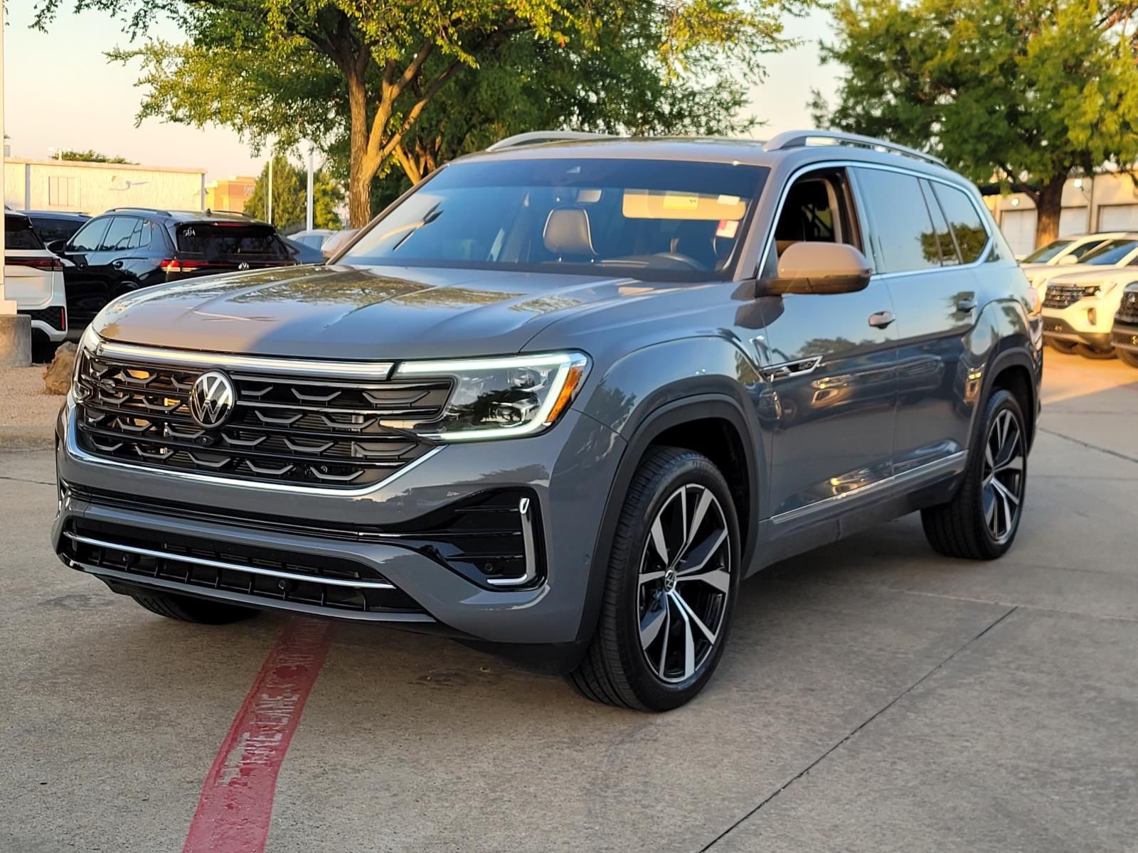 used 2025 Volkswagen Atlas car, priced at $44,900