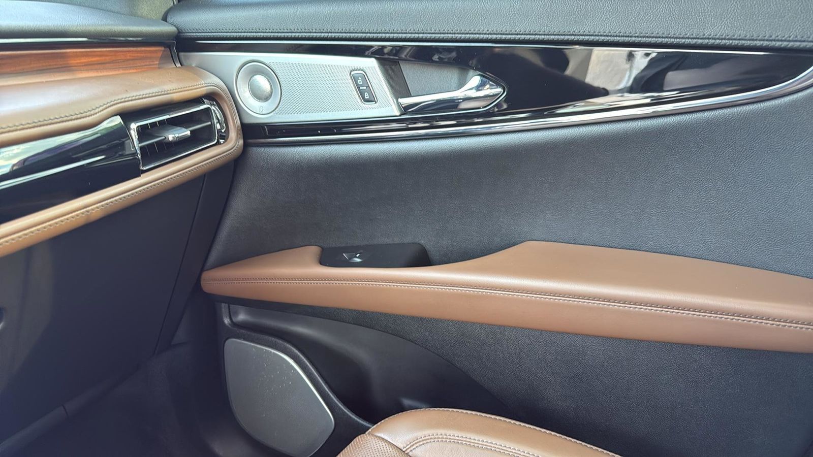 Used Car 2023 Lincoln Nautilus  Reserve For Sale Under $50,000 In Austin, Texas