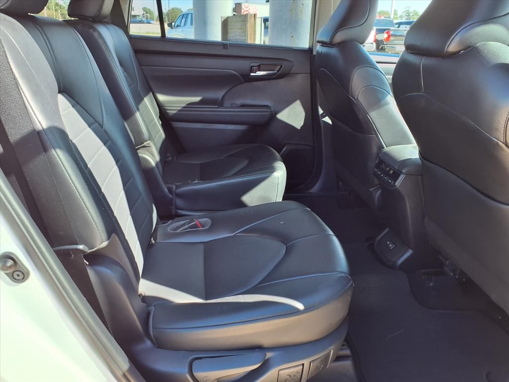 2022 Toyota Highlander XLE White at DeMontrond Mazda