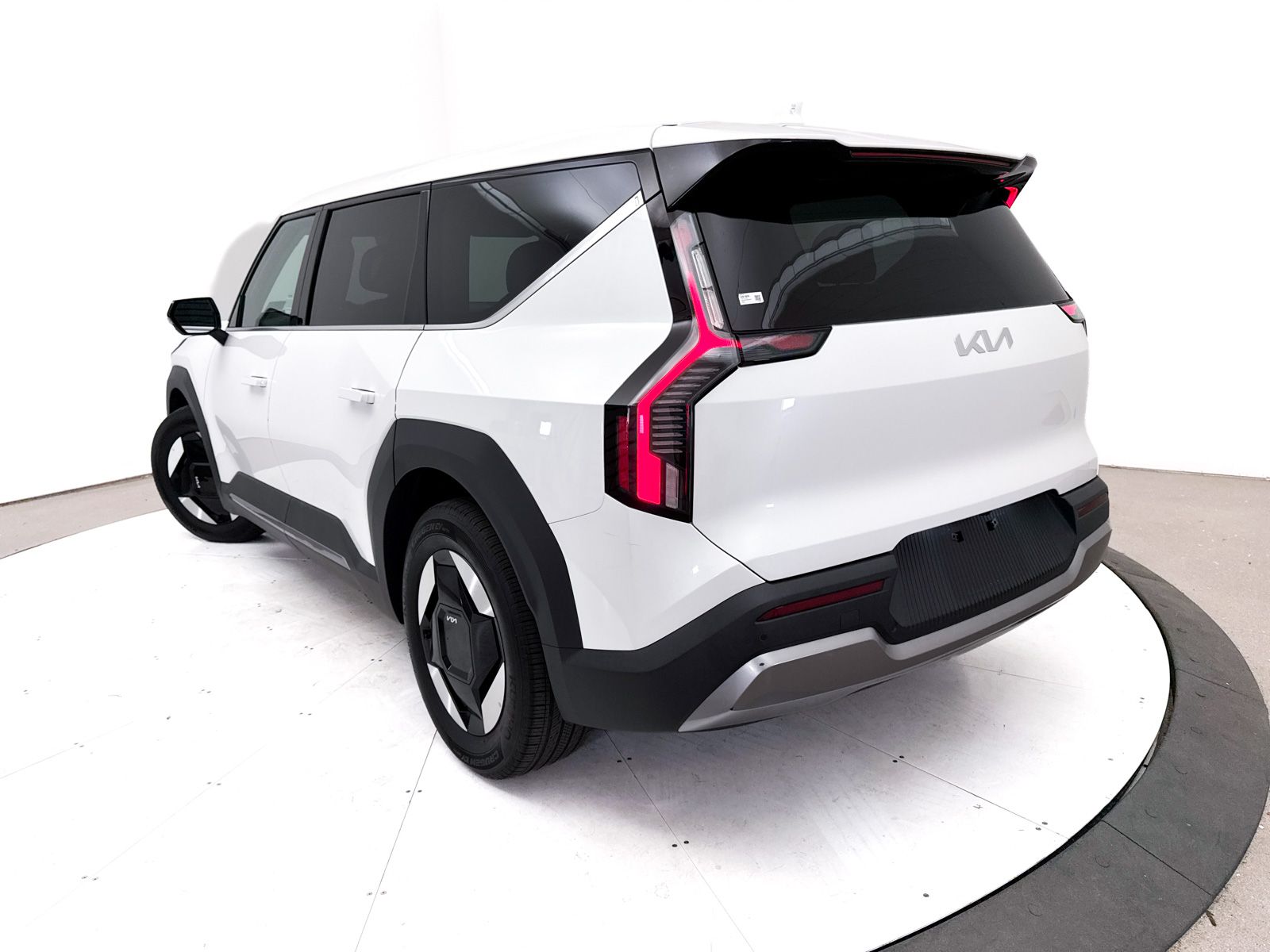 Used 2024 Kia EV9 Light L/R with VIN KNDAB5S16R6028977 for sale in Scottsdale, AZ
