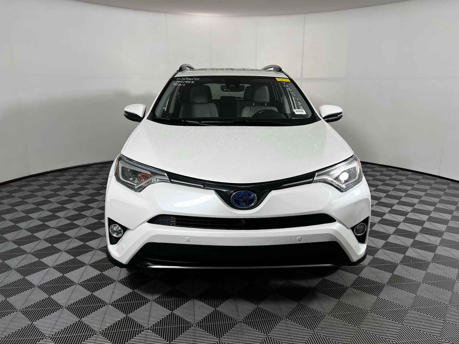 Thumbnail: 2018 Toyota RAV4 - 2