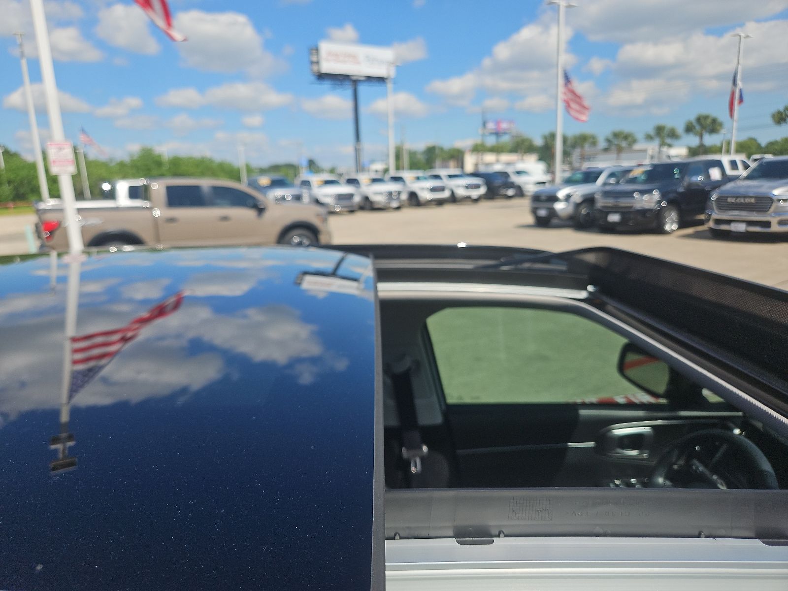 2021 Kia Sorento S White at North Houston Mitsubishi