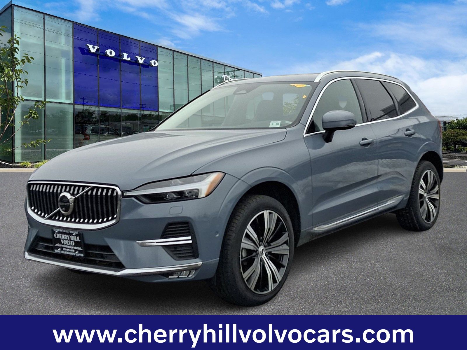 2023 Volvo XC60 B5 Plus Bright Theme AWD