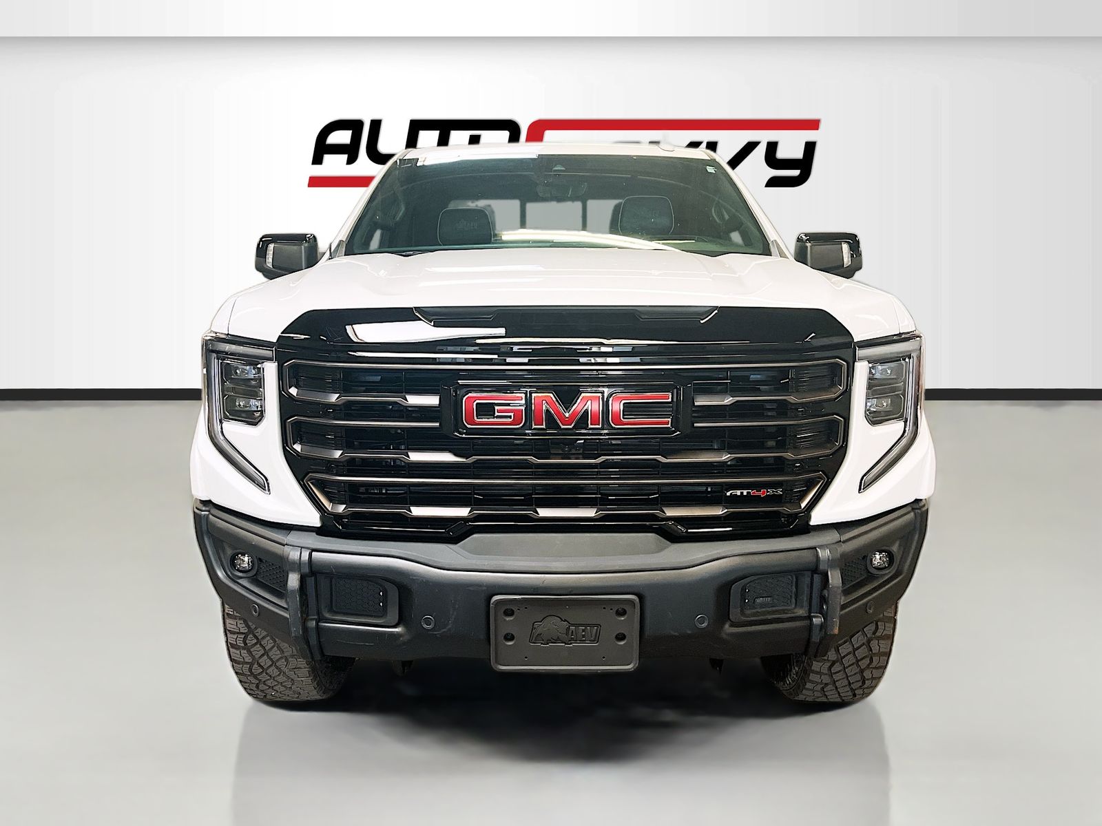 Used 2025 White GMC AT4X image 2