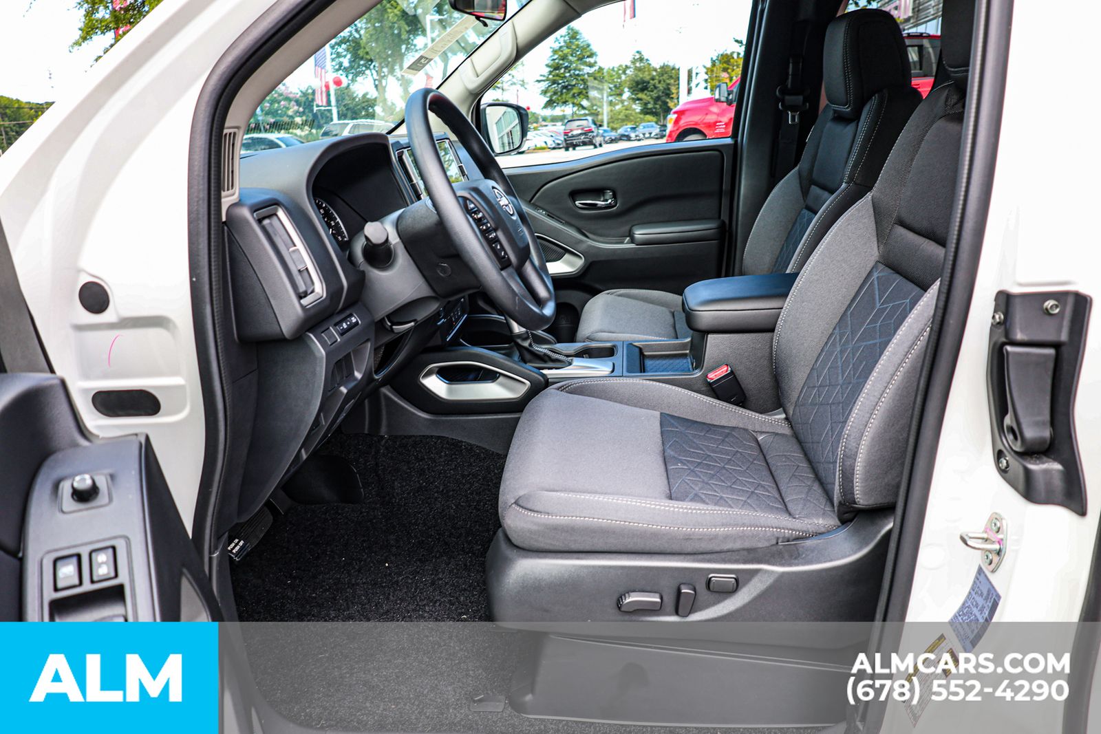 2025 Nissan Frontier SV photo 18