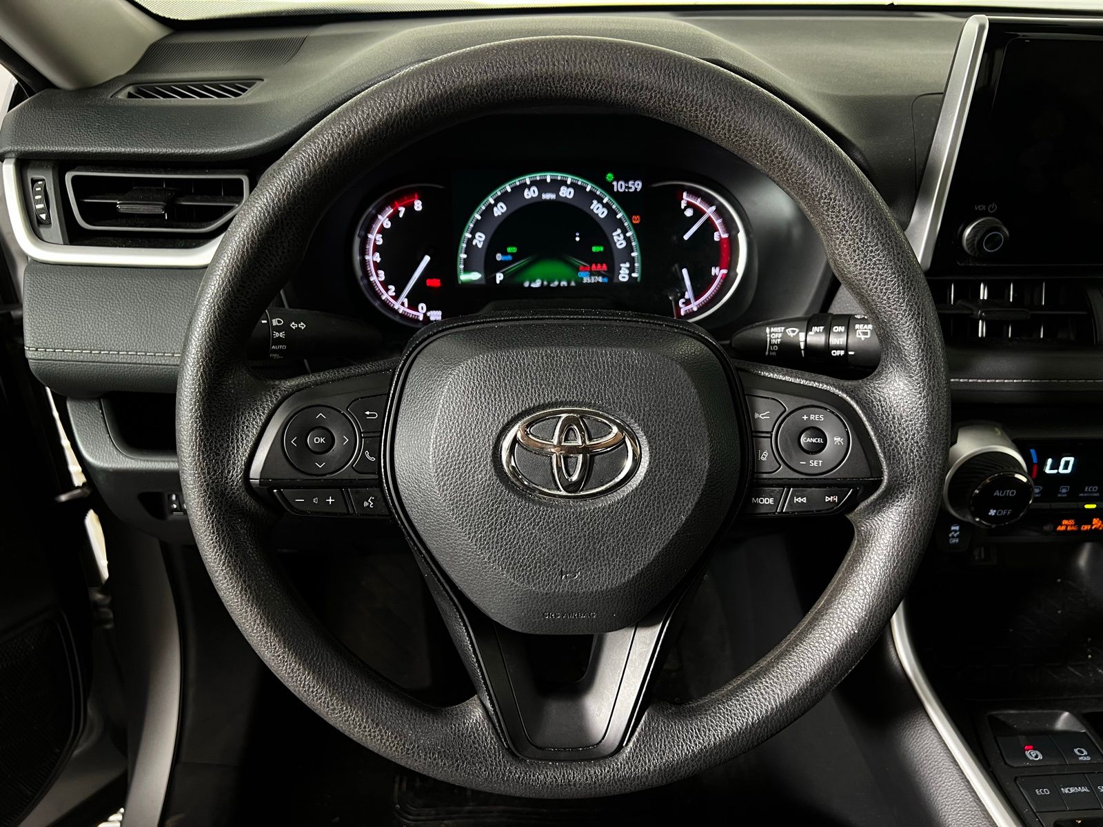 Thumbnail: 2024 Toyota RAV4 - 10