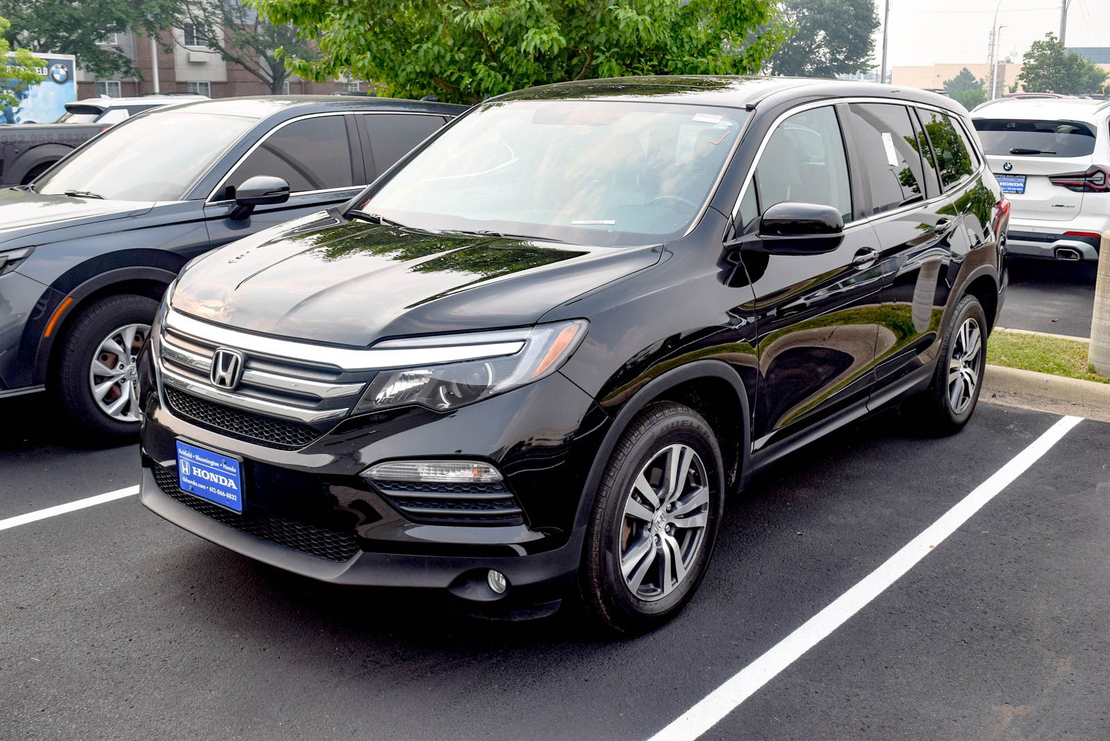 Crystal Black Pearl 2016 Honda Pilot SUV / Crossover All-Wheel Drive 6-Speed Automatic