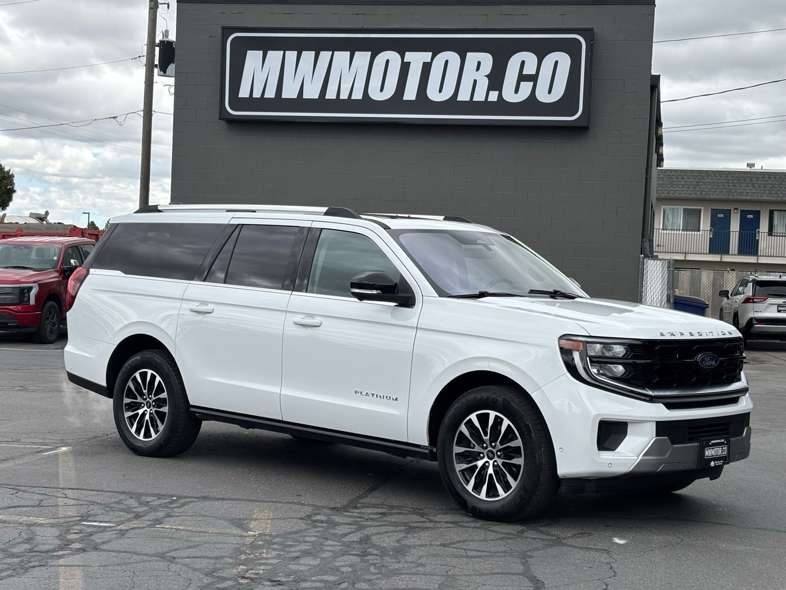 Oxford White 2025 Ford Expedition MAX Platinum 4WD SUV / Crossover Four-Wheel Drive Automatic