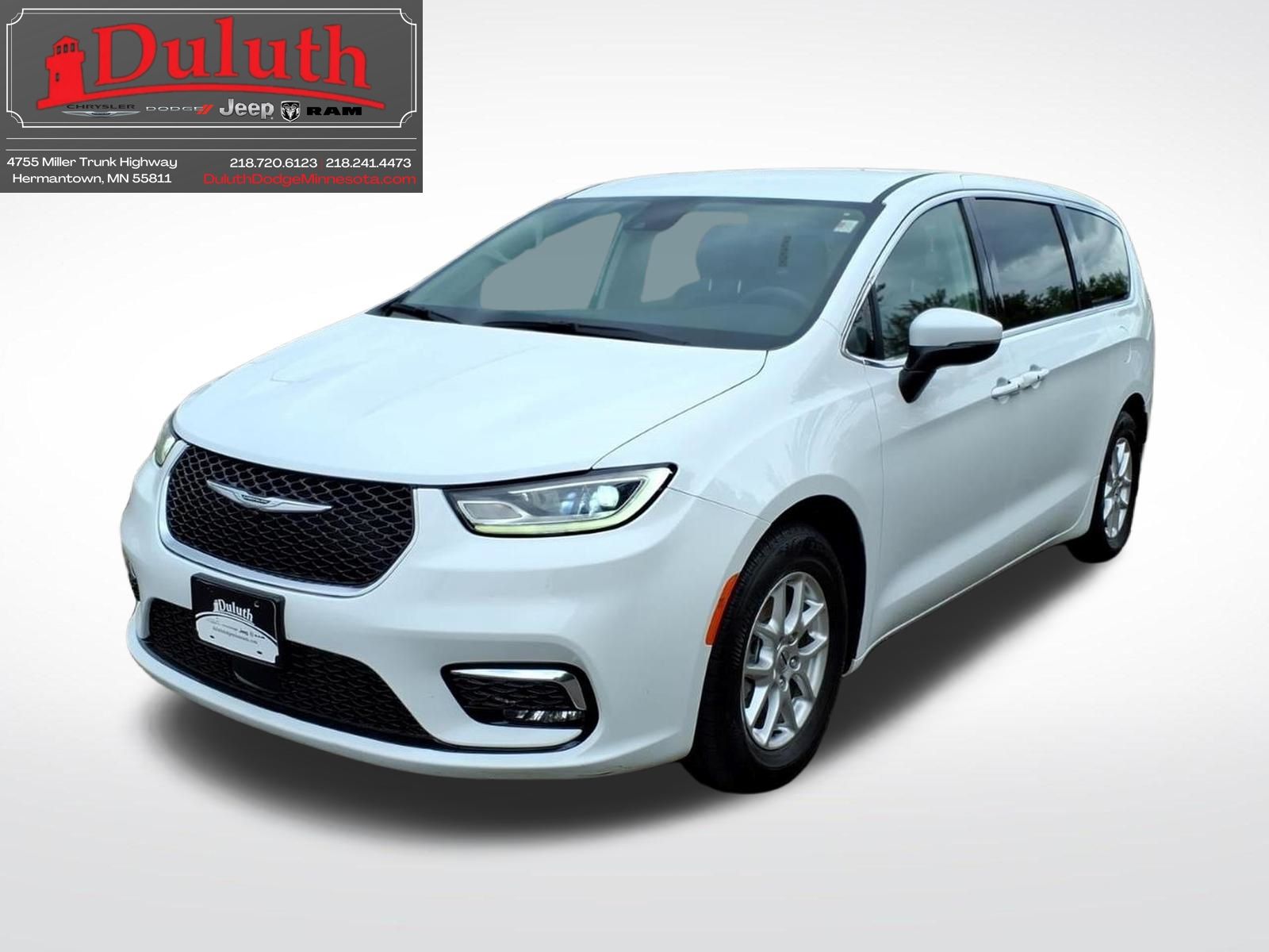  2023 Chrysler Pacifica Touring L FWD   