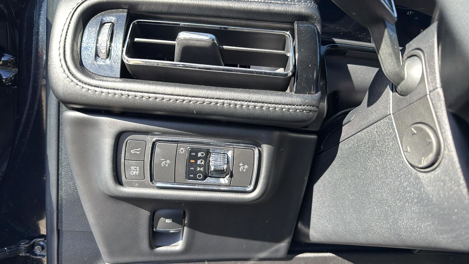 Used Car 2022 Lincoln Nautilus  Standard For Sale Under $35,000 In Austin, Texas