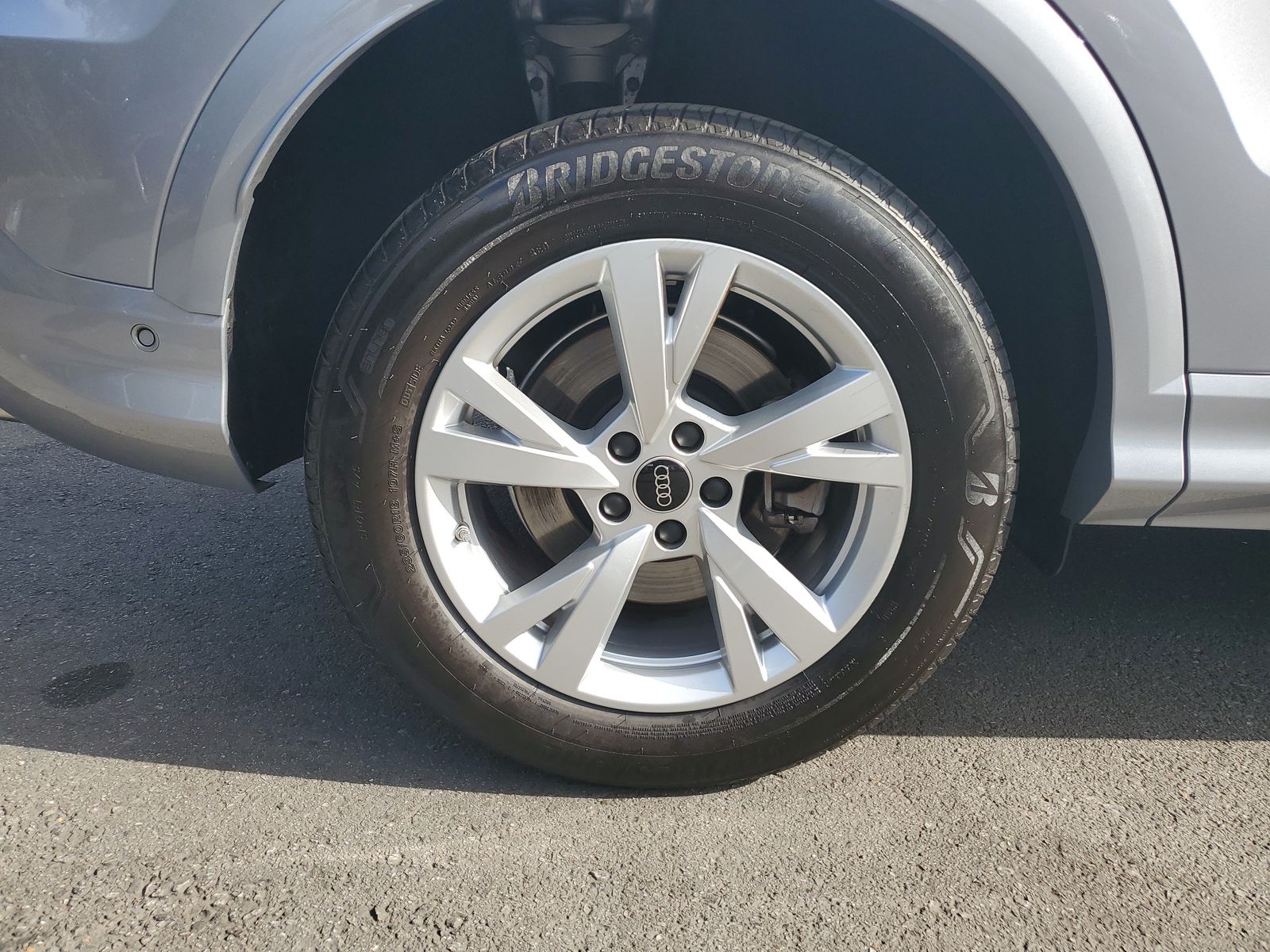 Vehicle photo