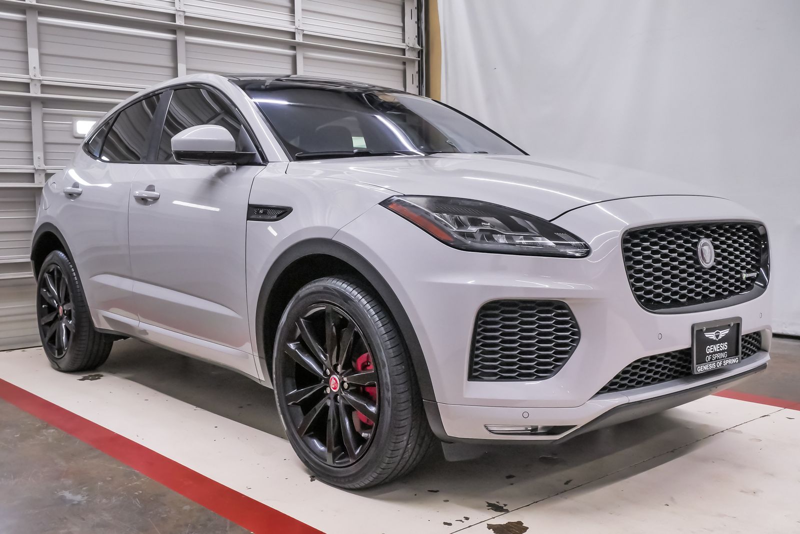 2019 Jaguar E-PACE R-Dynamic - 4