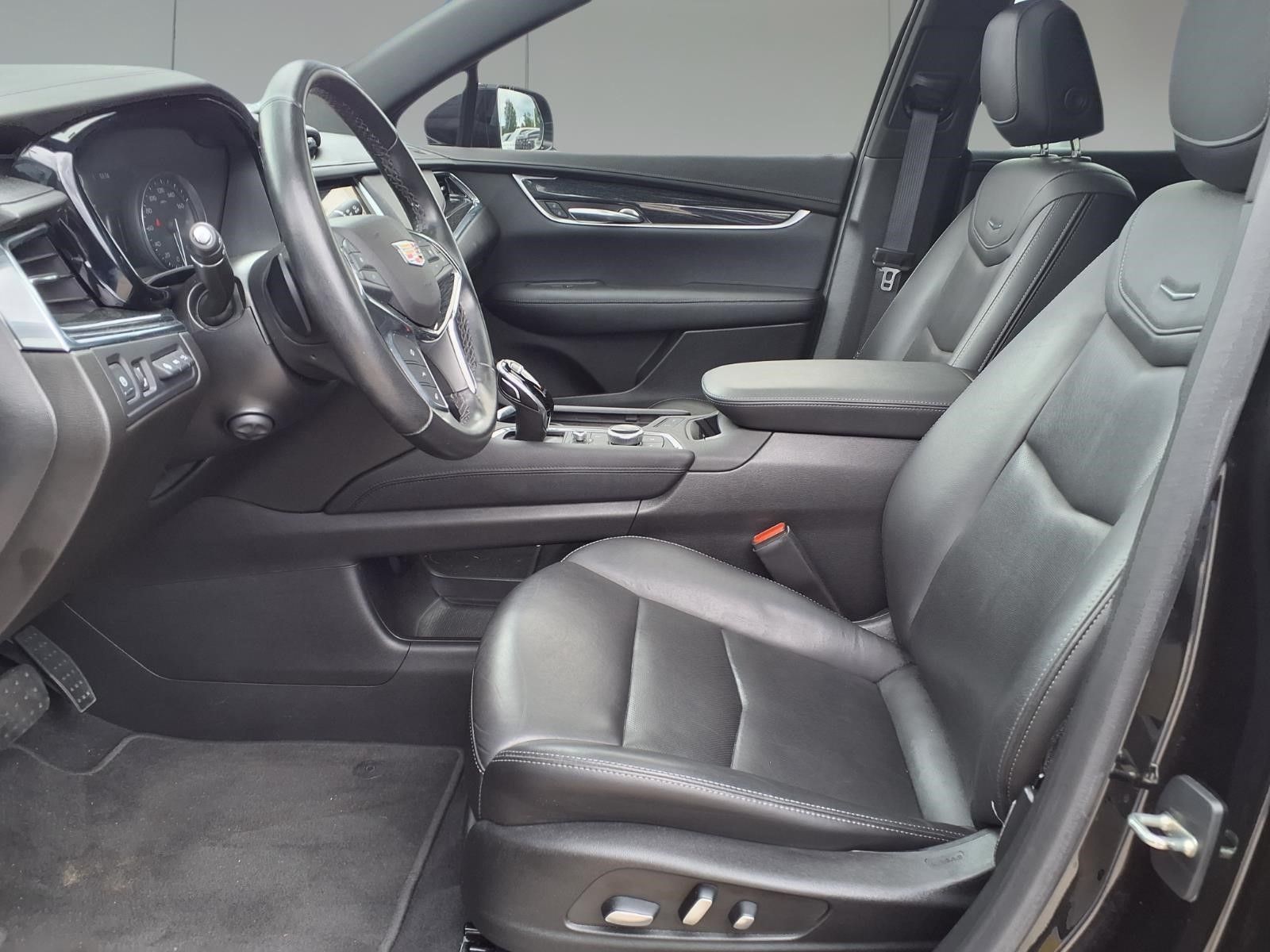2022 Cadillac XT5 Premium Luxury Black at EAG Ford Navasota