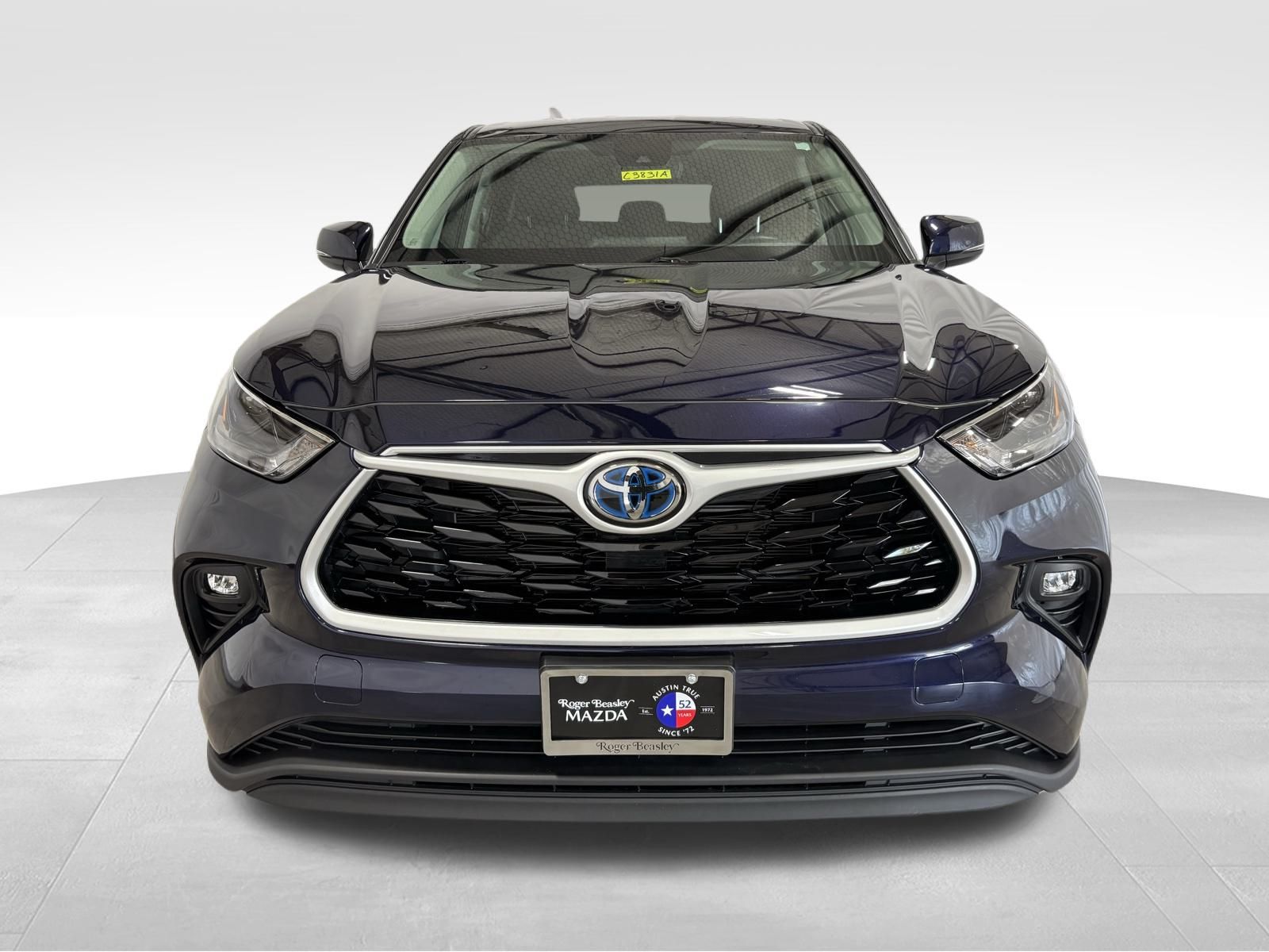 Used Car 2023 Toyota Highlander Hybrid  Le For Sale Under $40,000 In Austin, Texas