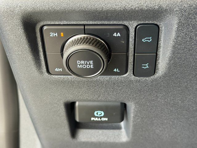 New 2027 Star White Metallic Tri-Coat Ford King Ranch image 38