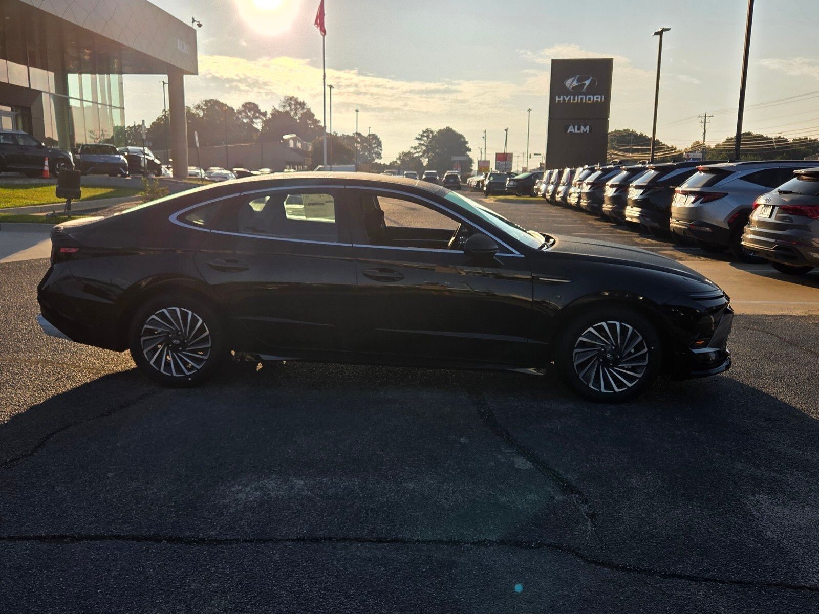 New 2026 Black HYUNDAI SEL image 14