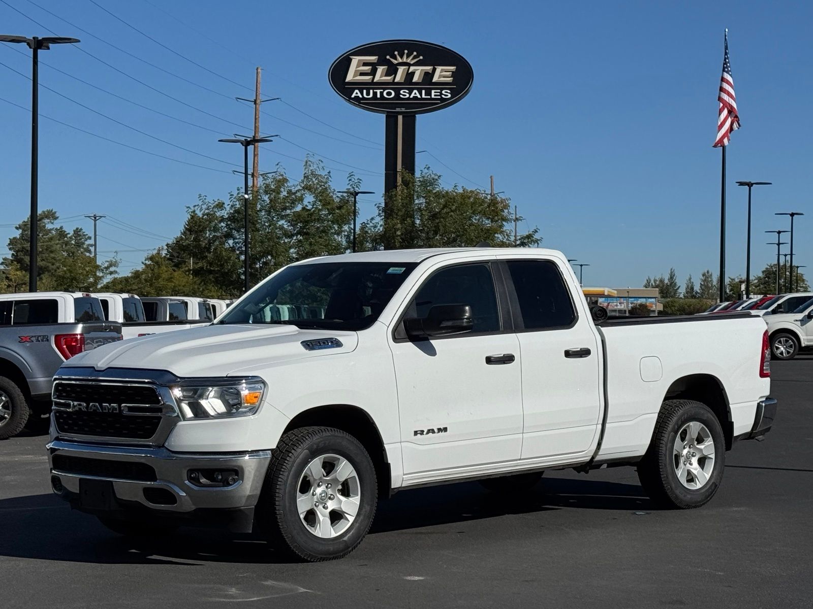Bright White Clearcoat 2024 RAM 1500 Pickup Truck Four-Wheel Drive 8-Speed Automatic