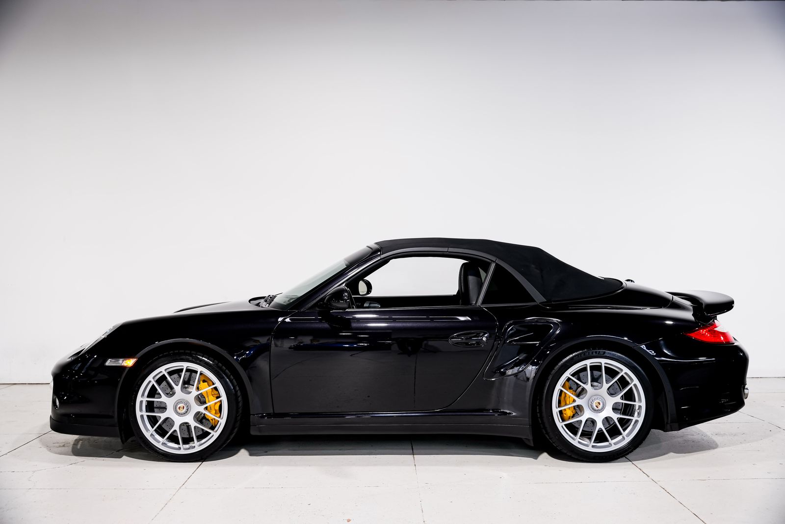 2011 Porsche 911 Turbo S — photo 7