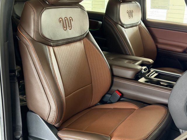 New 2027 Star White Metallic Tri-Coat Ford King Ranch image 11