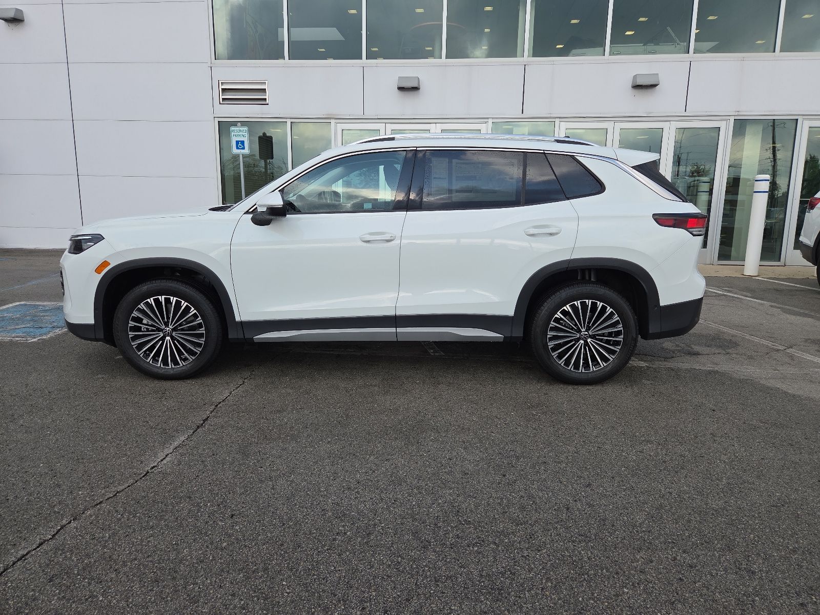 new 2026 Volkswagen Tiguan car, priced at $32,181