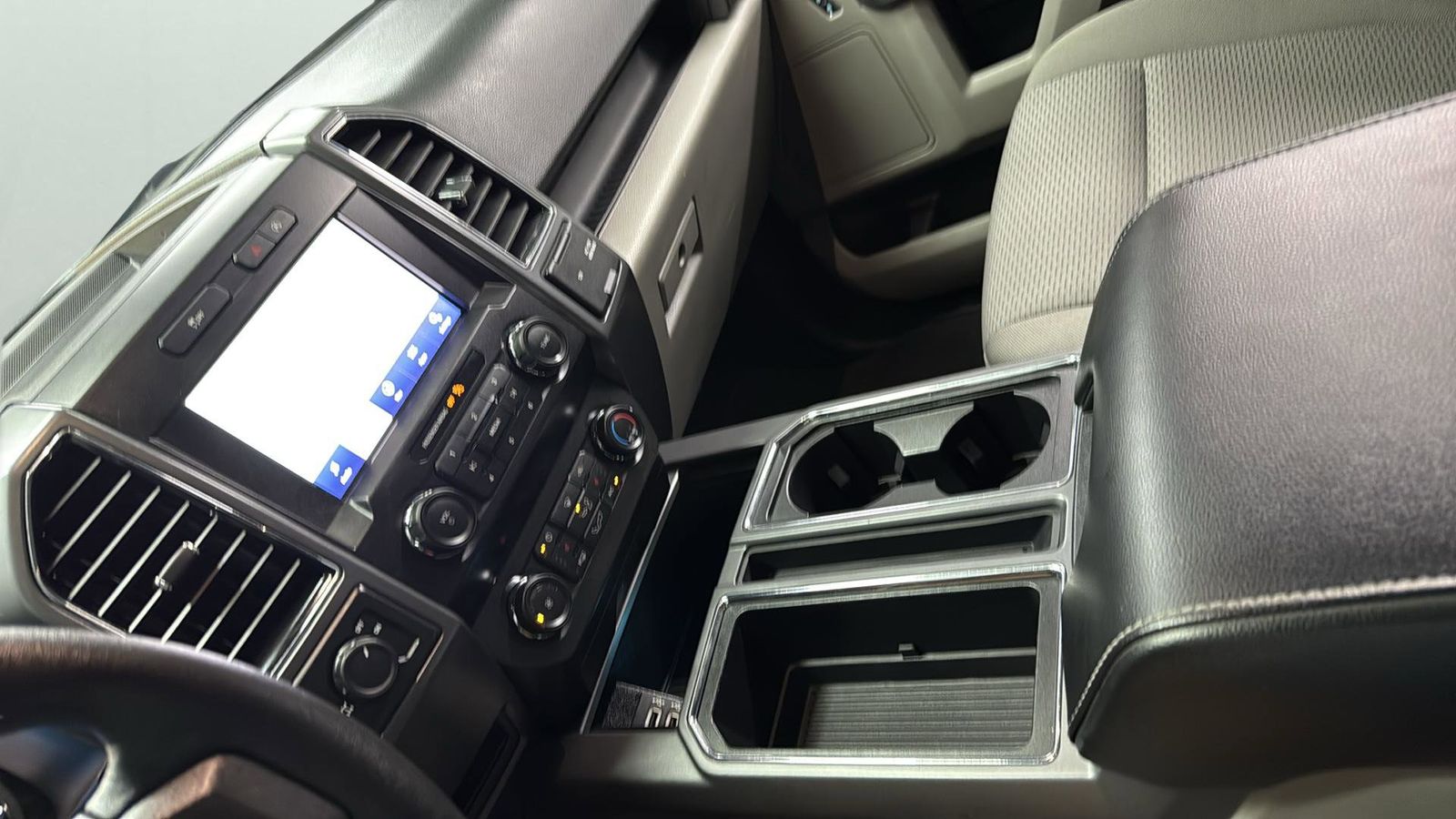 Used Car 2020 Ford F-150  Xlt For Sale Under $30,000 In Austin, Texas