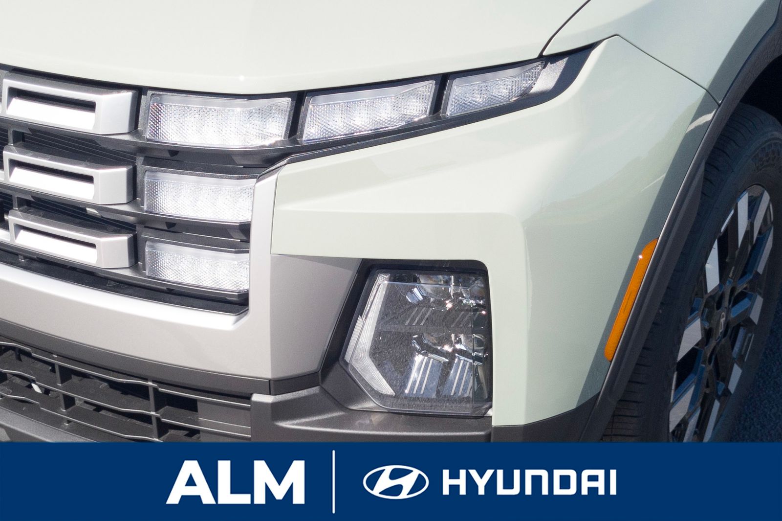 2026 Hyundai Santa Cruz SE photo 4