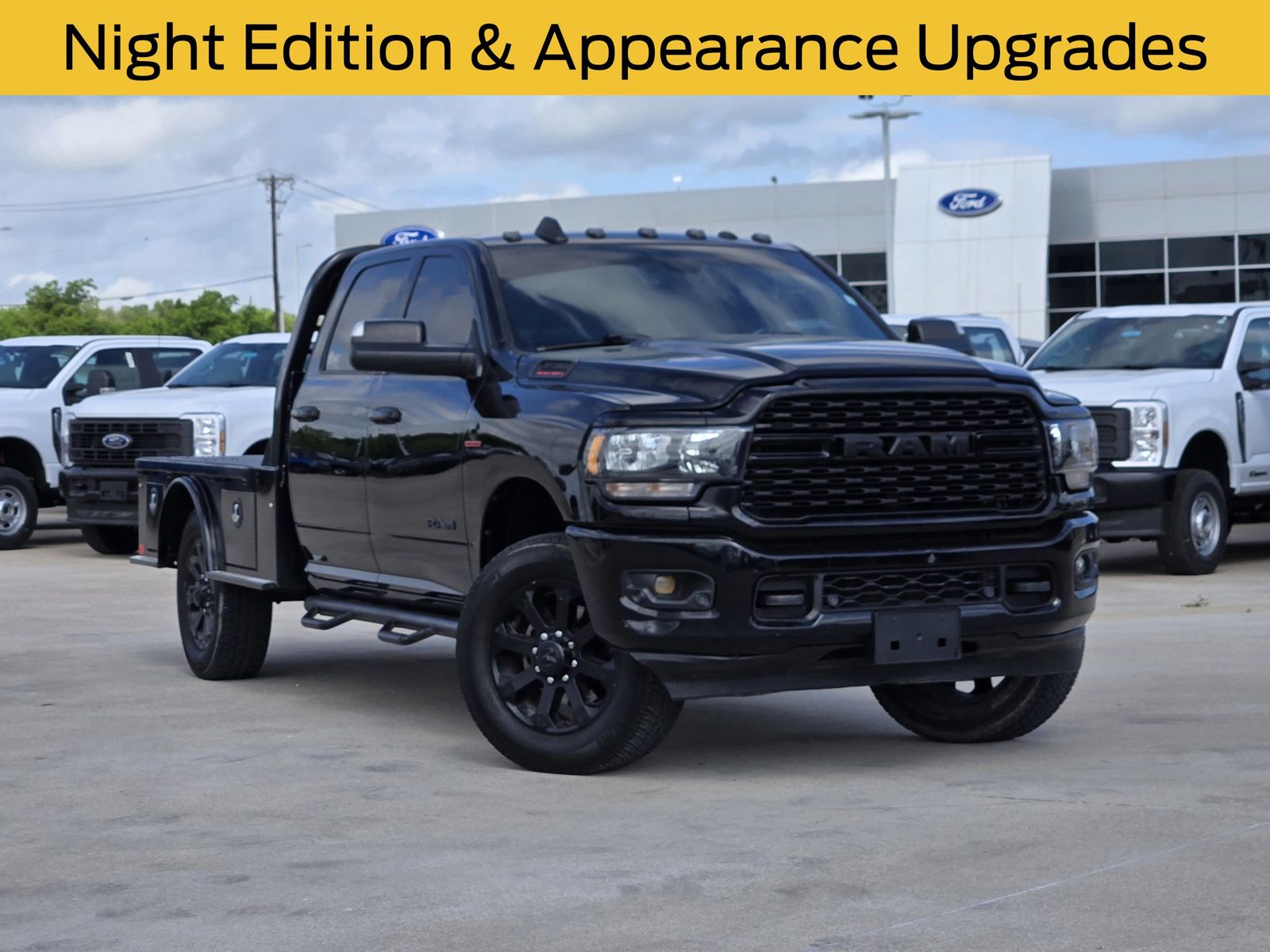 Diamond Black Crystal Pearlcoat 2022 RAM 3500 Big Horn Crew Cab LB 4WD Pickup Truck Four-Wheel Drive 6-Speed Automatic