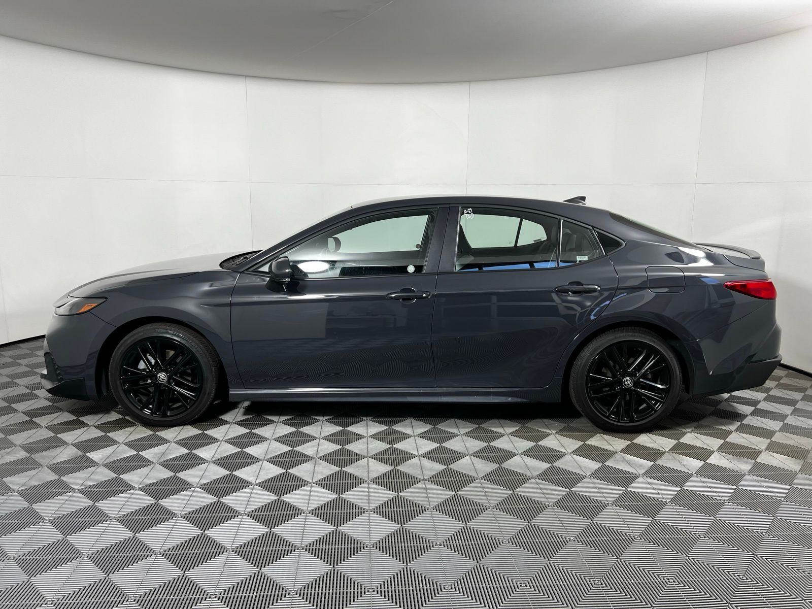 Thumbnail: 2025 Toyota Camry - 8