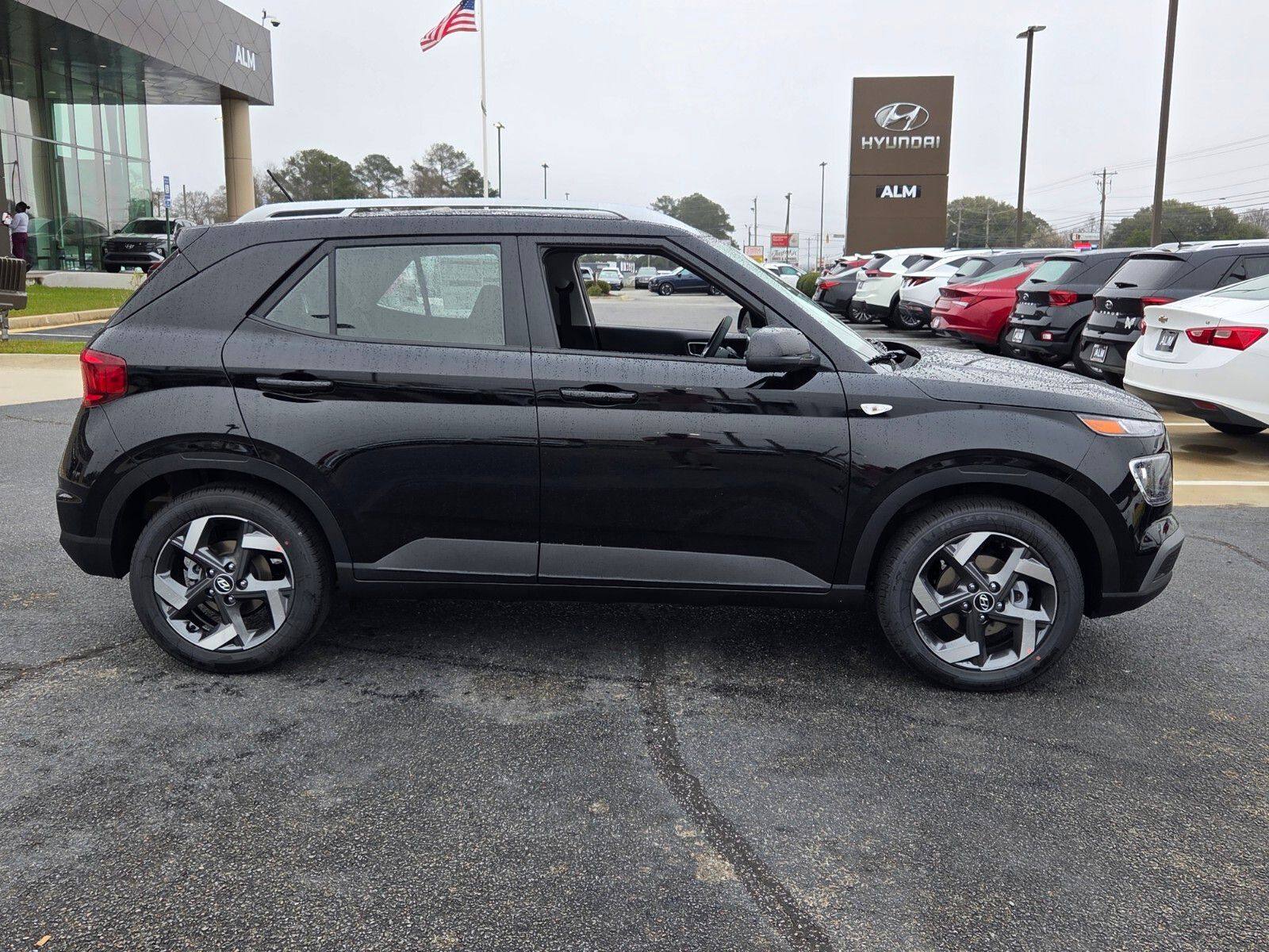 New 2026 Black HYUNDAI SEL image 13