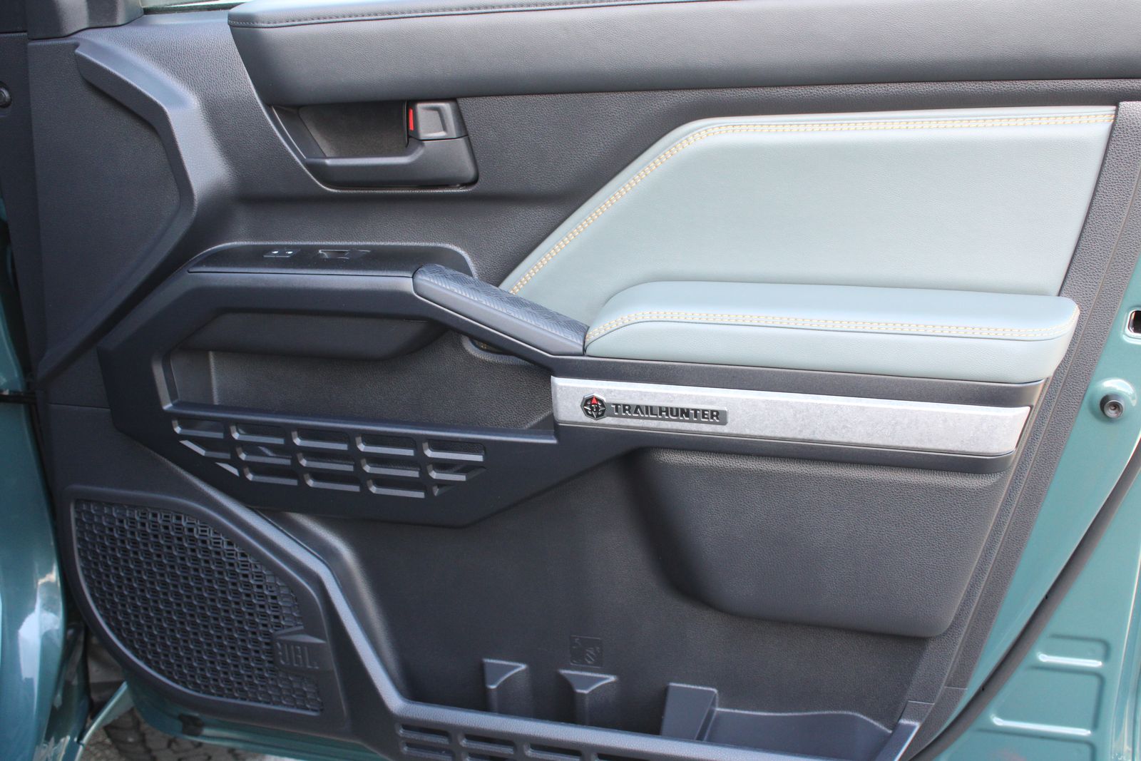 Used 2025  Toyota Trailhunter image 41