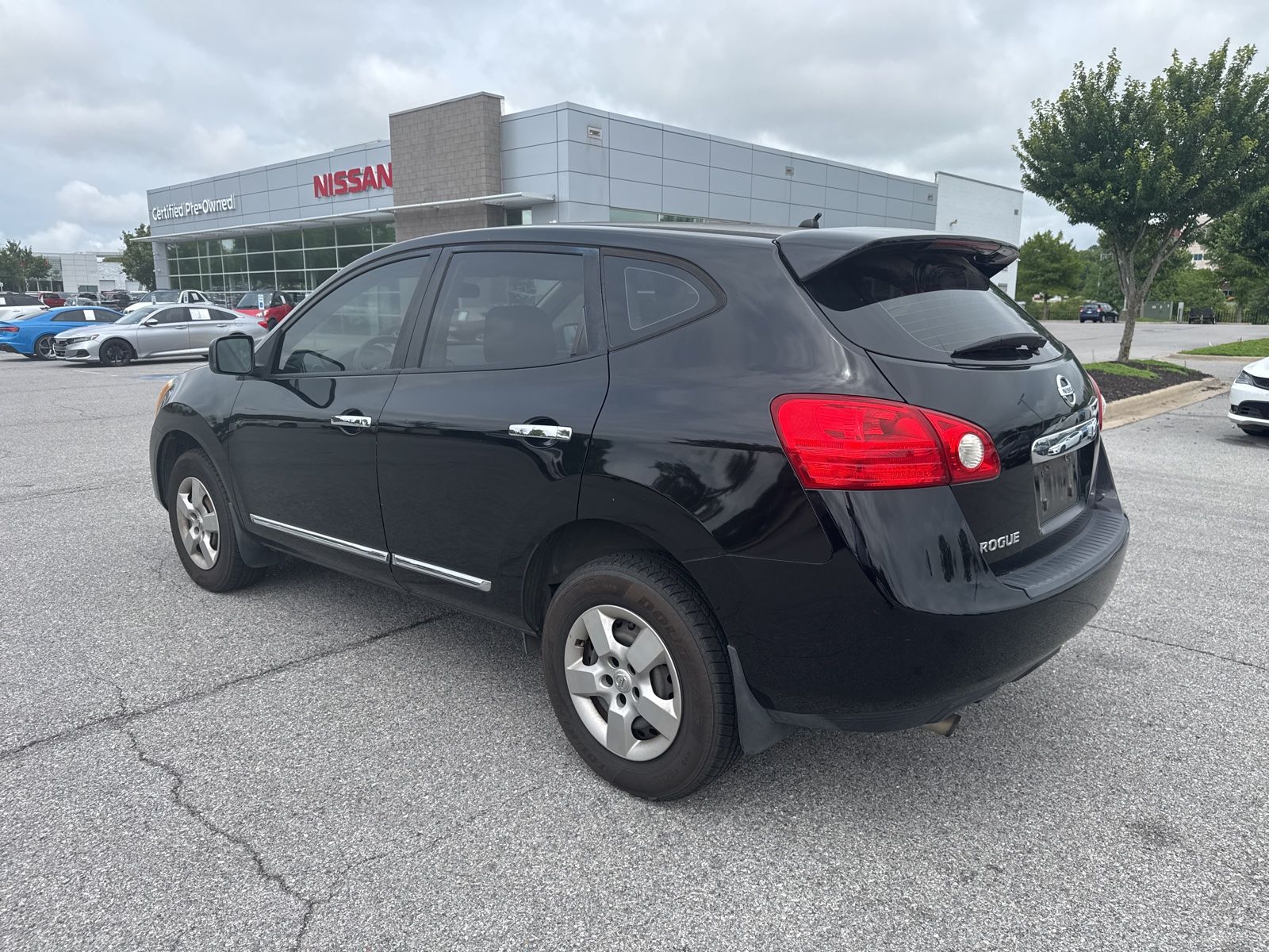 View vehicle photo 7