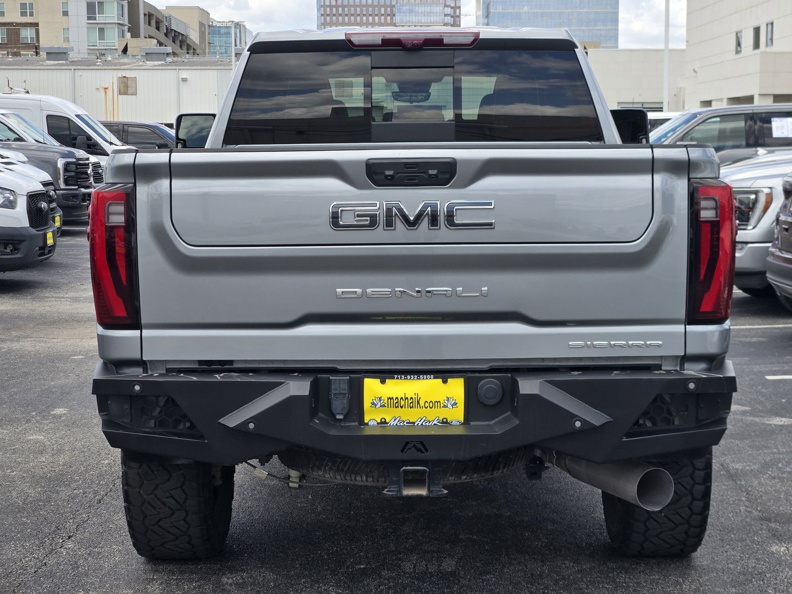 View vehicle photo 7