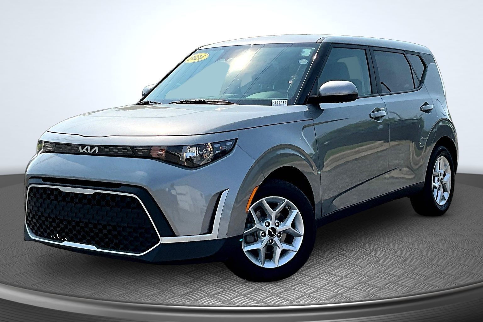 Steel Gray 2024 Kia Soul SUV / Crossover Front-Wheel Drive Continuously Variable Transmission