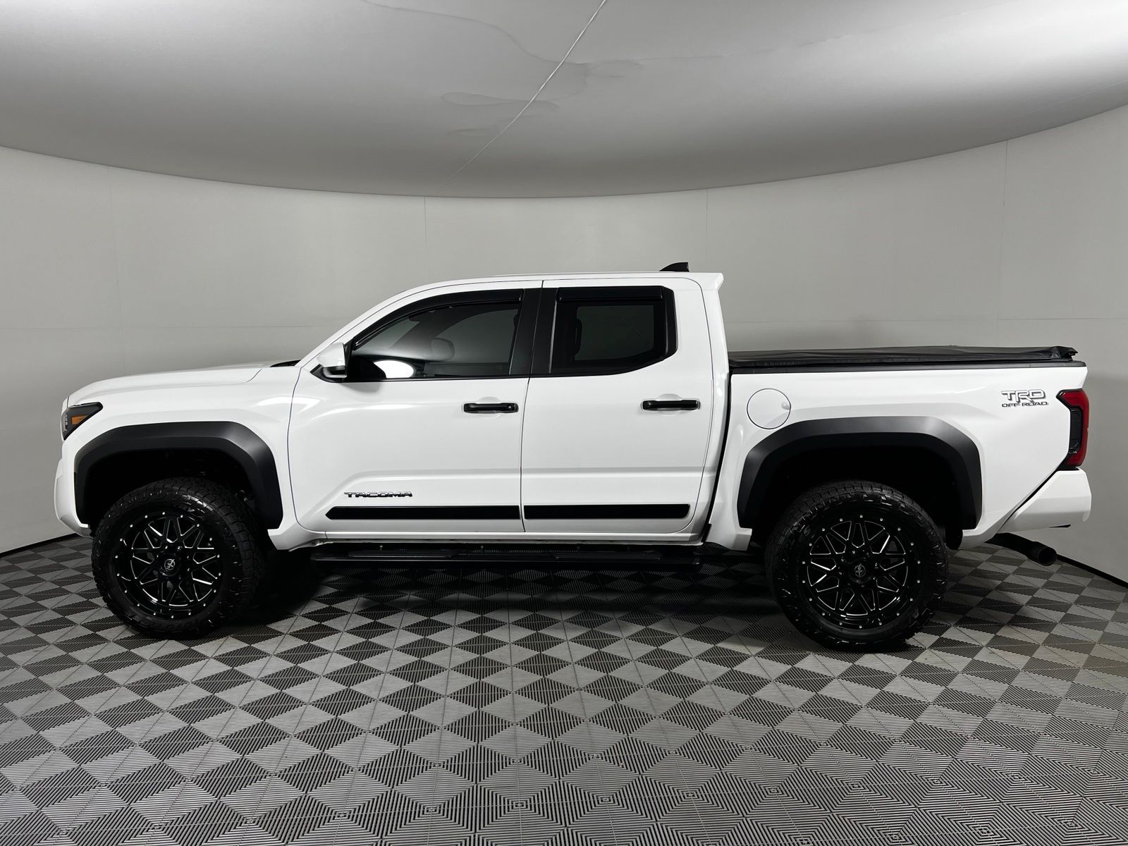 Thumbnail: 2025 Toyota Tacoma - 8