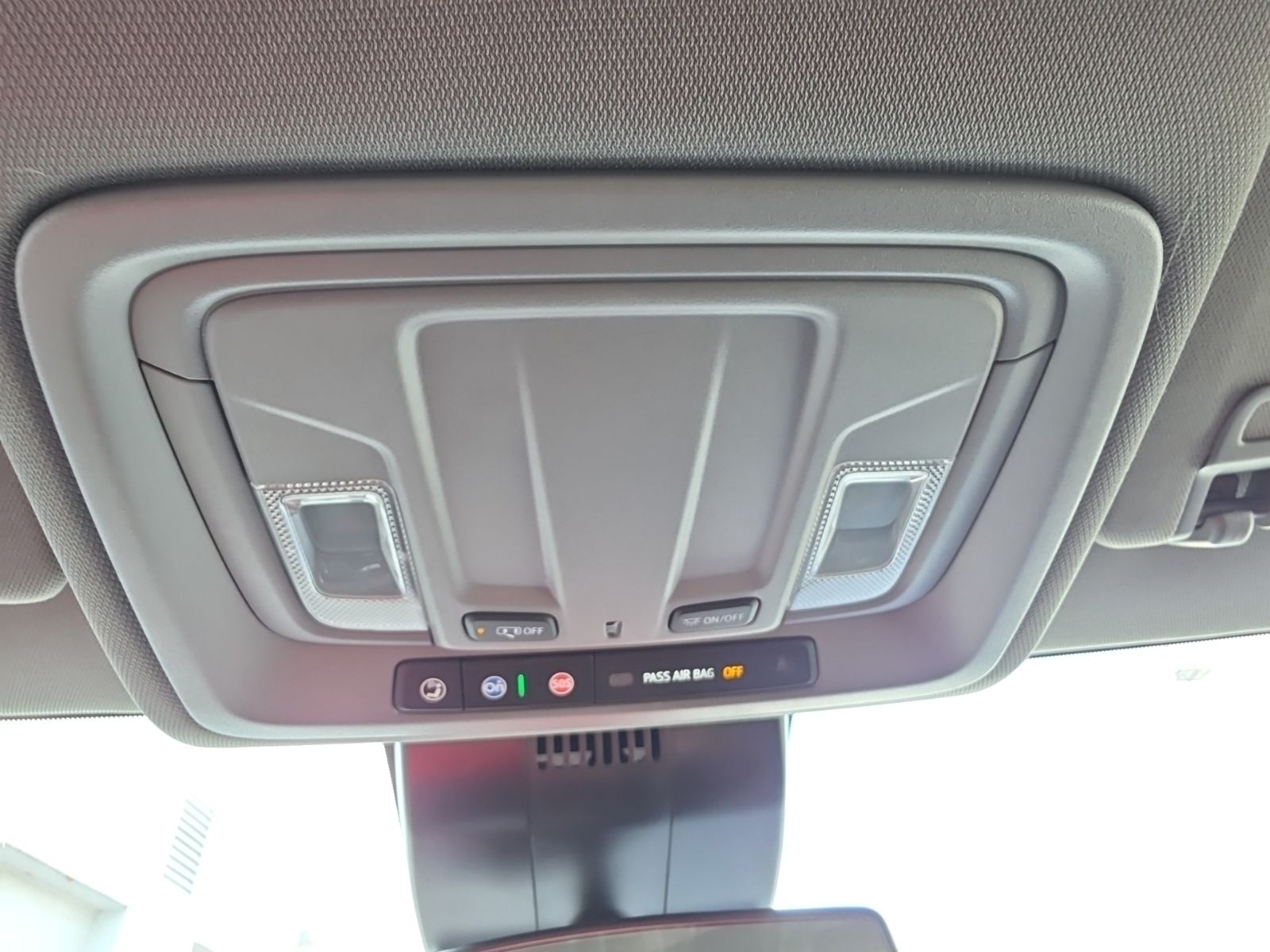 Used 2023 White Chevrolet LT image 27