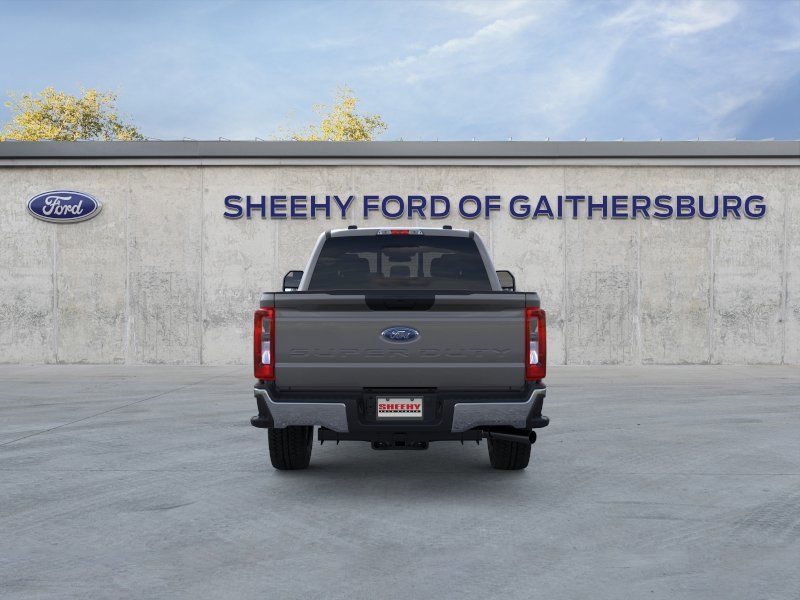 New 2026 Carbonized Gray Metallic Ford XLT image 6