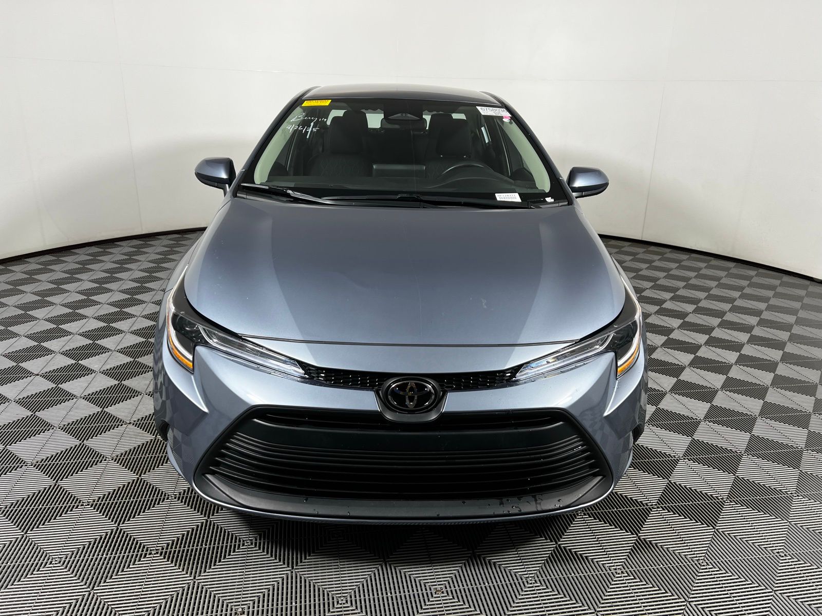 Thumbnail: 2025 Toyota Corolla - 2